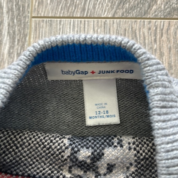 Baby Gap super man sweater - Picture 2 of 2
